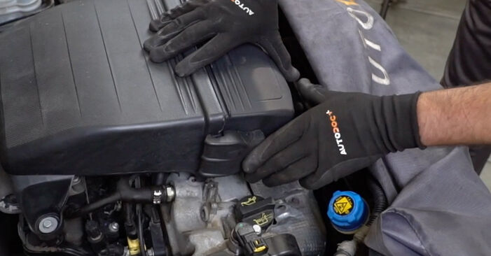 Svépomocná výměna Vzduchovy filtr na autě FIAT PANDA