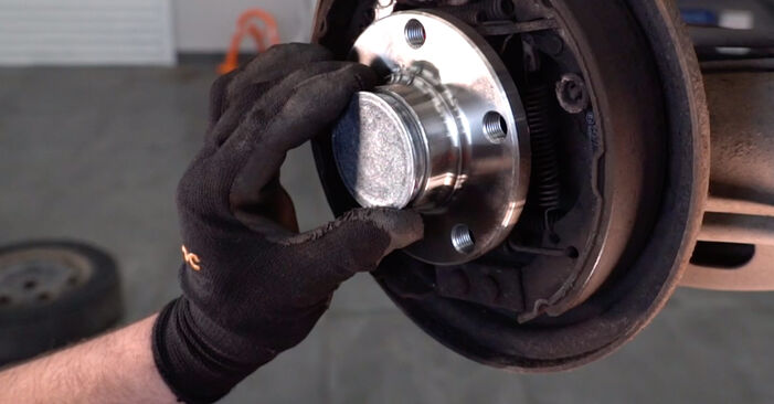 DIY replacement of Wheel Bearing on VW POLO (9N_) 1.4 TDI 2003 is not an issue anymore with our step-by-step tutorial