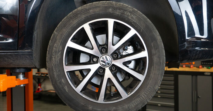 Wechseln Bremsbeläge am VW TOURAN (1T3) 1.4 TSI EcoFuel 2013 selber