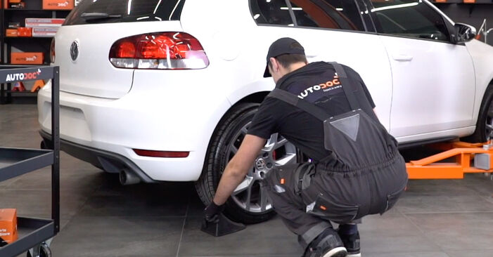 How to replace VW GOLF VI (5K1) 1.6 TDI 2009 Brake Discs - step-by-step manuals and video guides