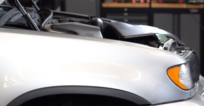 Πώς να αλλάξετε Τακάκια Φρένων σε BMW X5 - δωρεάν εγχειρίδια PDF και βίντεο οδηγιών