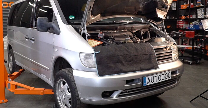 Changing Brake Pads on MERCEDES-BENZ VITO Bus (638) 110 CDI 2.2 (638.194) 1999 by yourself