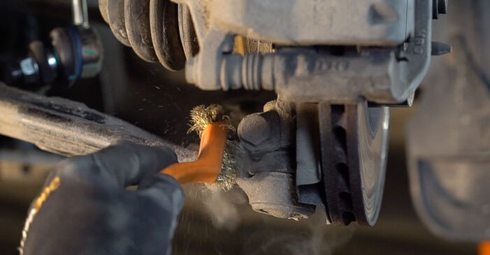 Hvordan skifte FIAT BRAVA 2013 Bærebru trinn–for–trinn veiledning