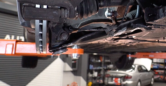 Need to know how to renew Control Arm on RENAULT SCÉNIC 2010? This free workshop manual will help you to do it yourself