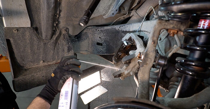Wie schmierig ist es, selber zu reparieren: Bremsscheiben beim Toyota Prado J120 4.0 (GRJ120) 2008 wechseln – Downloaden Sie sich Bildanleitungen