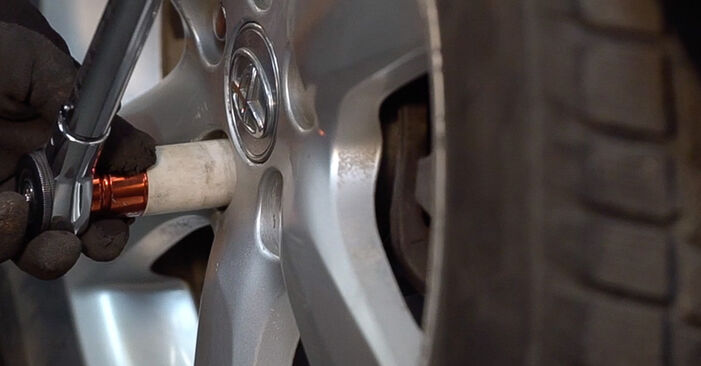 Vanskelighetsgrad: Bytte av Bremseklosser på Toyota RAV4 III 2.0 4WD (ZSA30) 2011 – last ned illustrert veiledning