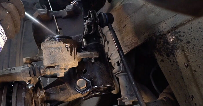 Wie kompliziert ist es, selbst zu reparieren: Bremsscheiben am Toyota RAV4 III 2.0 4WD (ZSA30) 2011 ersetzen – Laden Sie sich illustrierte Wegleitungen herunter