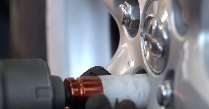 Wie lange benötigt das Auswechseln der Teile: Querlenker beim Toyota RAV4 III 2013 - Detailliertes PDF-Tutorial