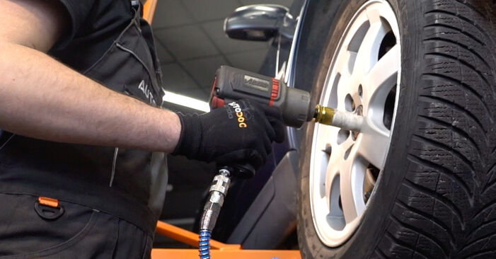 Hvordan man fjerner VOLVO V70 Bremseskiver - nem at følge online instruktioner