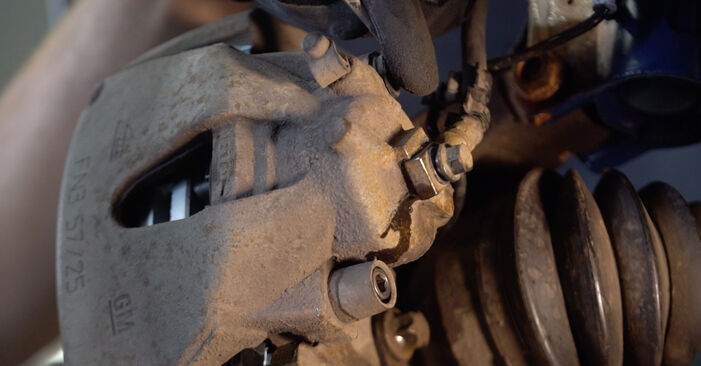 Replacing Brake Calipers on Opel Zafira B 2015 1.9 CDTI (M75) by yourself