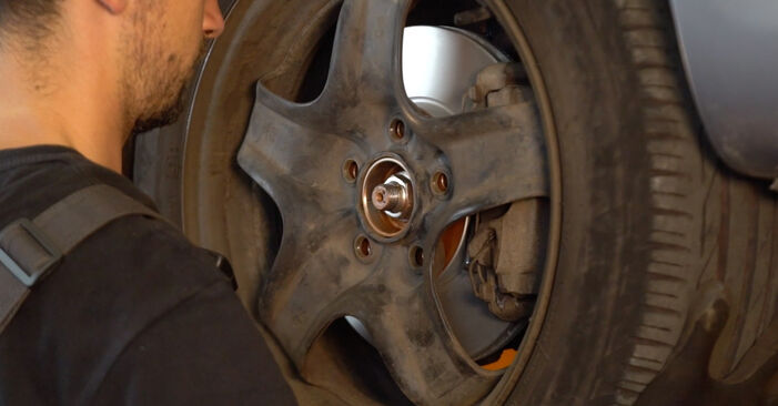 Vanskelighetsgrad: Bytte av Bremsecaliper på Opel Zafira B 1.9 CDTI (M75) 2011 – last ned illustrert veiledning
