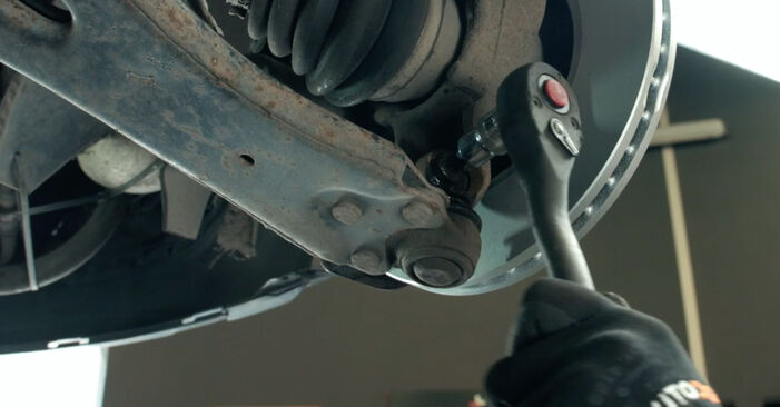 Wie kompliziert ist es, selbst zu reparieren: Querlenker am Ford Fiesta Mk5 1.6 16V 2001 ersetzen – Laden Sie sich illustrierte Wegleitungen herunter