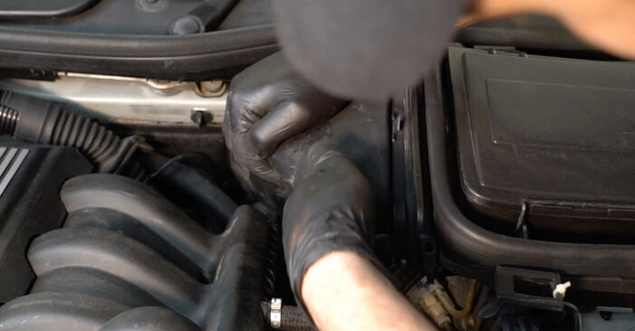 BMW E39 530d 3.0 1997 Bremsscheiben wechseln: Gratis Reparaturanleitungen