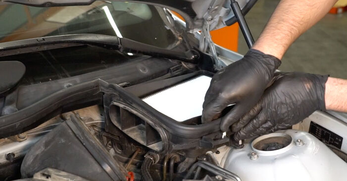 Bremsbeläge am BMW 5 Limousine (E39) 525d 2.5 2000 wechseln – Laden Sie sich PDF-Handbücher und Videoanleitungen herunter