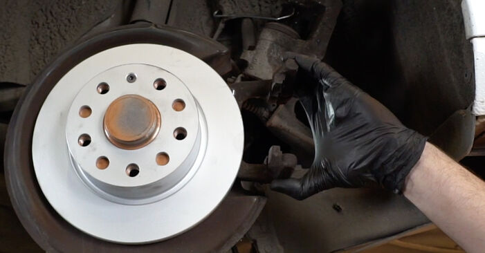 How hard is it to do yourself: Brake Discs replacement on Audi A3 8P Sportback 1.4 TFSI 2010 - download illustrated guide