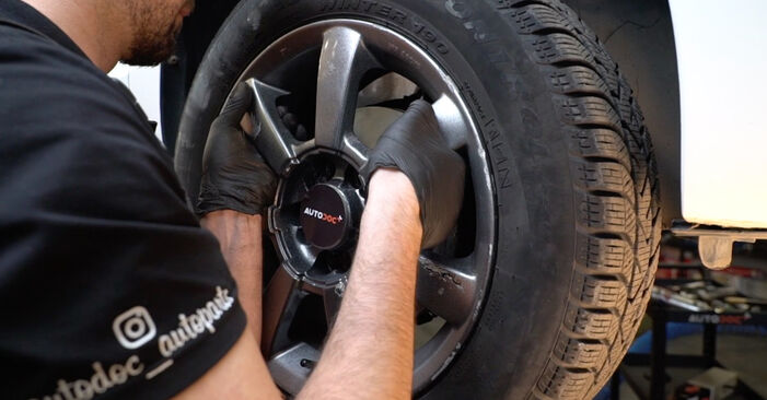 Come rimuovere VW POLO 1.6 2013 Pastiglie Freno - istruzioni online facili da seguire