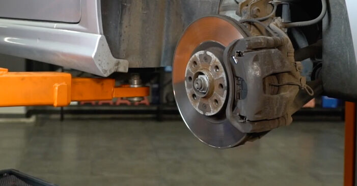 How to replace Brake Pads on FIAT GRANDE PUNTO (199) 2010: download PDF manuals and video instructions