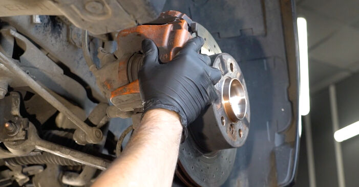 Need to know how to renew Wheel Bearing on BMW 1 SERIES 2013? This free workshop manual will help you to do it yourself