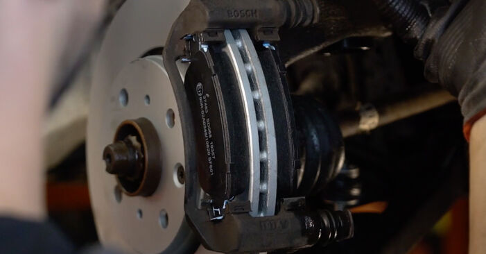 Replacing Brake Discs on KIA Sorento jc 2012 2.5 CRDi by yourself