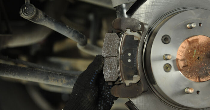 Wie lange benötigt das Auswechseln der Teile: Bremsbeläge beim KIA Sorento JC 2010 - Detailliertes PDF-Tutorial