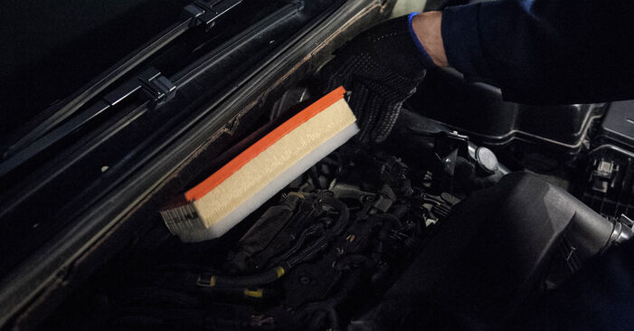 PEUGEOT 407 1.8 16V (6D6FYC) Air Filter replacement: online guides and video tutorials