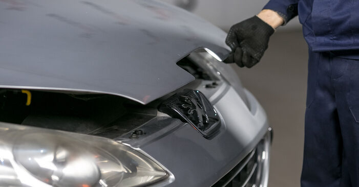 Quanto è difficile il fai da te: sostituzione Pastiglie Freno su Peugeot 407 Sedan 2.0 16V (6DRFJC, 6DRFJE, 6DRFJF) 2010 - scarica la guida illustrata