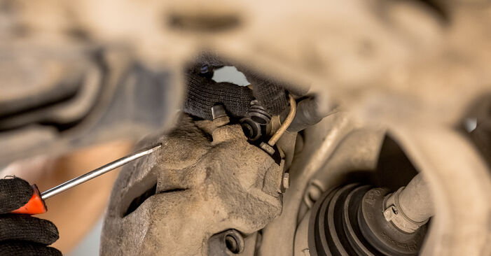 Wie problematisch ist es, selber zu reparieren: Bremsscheiben beim Audi A4 B6 2.5 TDI 2001 auswechseln – Downloaden Sie sich bebilderte Tutorials