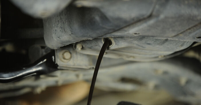 Wie problematisch ist es, selber zu reparieren: Ölfilter beim Toyota Yaris P1 1.3 4WD (NCP15) 2005 auswechseln – Downloaden Sie sich bebilderte Tutorials