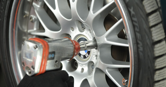BMW 5 SERIES Coupelle d'Amortisseur remplacement: guides en ligne et tutoriels vidéo