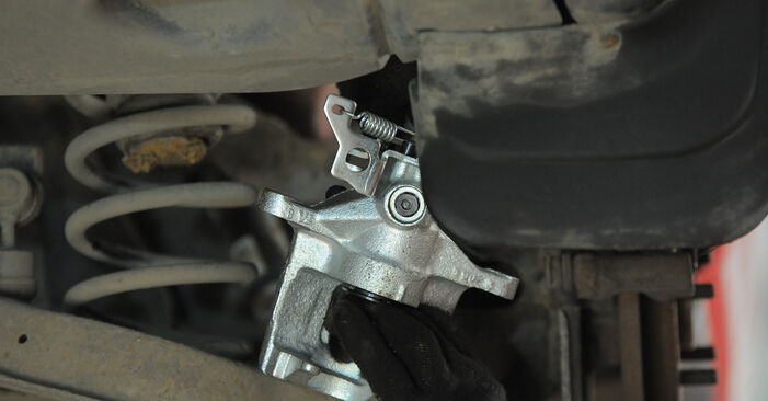 Trinn-for-trinn anbefalinger for hvordan du kan bytte Ford Mondeo Mk3 2005 2.2 TDCi Bremsecaliper selv