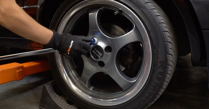 Hvordan man udskifter VW GOLF Bremseskiver - trin-for-trin manualer og video vejledninger