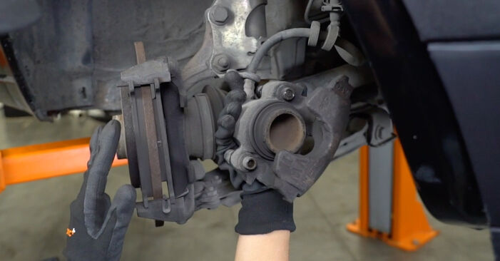 Hvor lang tid tager en udskiftning: Bremseklodser på VW GOLF - informativ PDF-manual