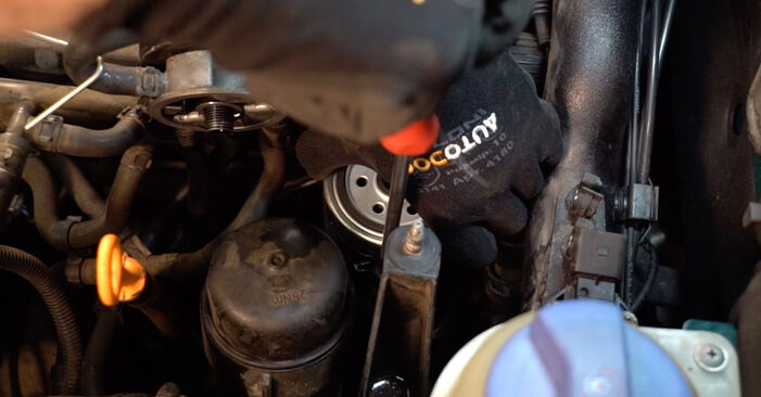 VW PASSAT Brændstoffilter gør-det-selv udskiftnings værksted manual