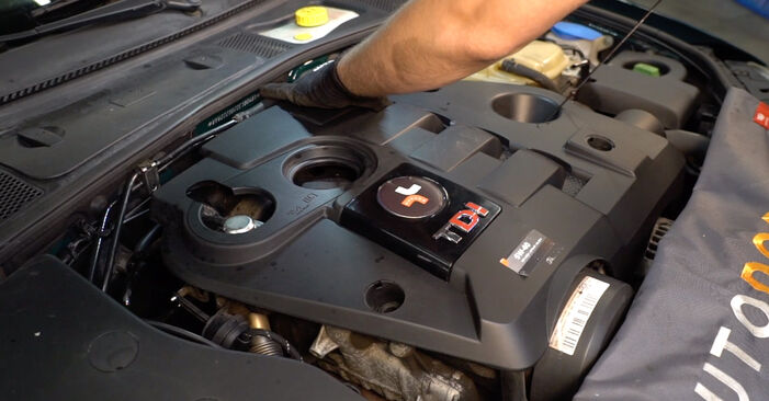 Kā nomainīt Degvielas filtrs VW Passat B5.5 Variant 2000 - bezmaksas PDF un video rokasgrāmatas