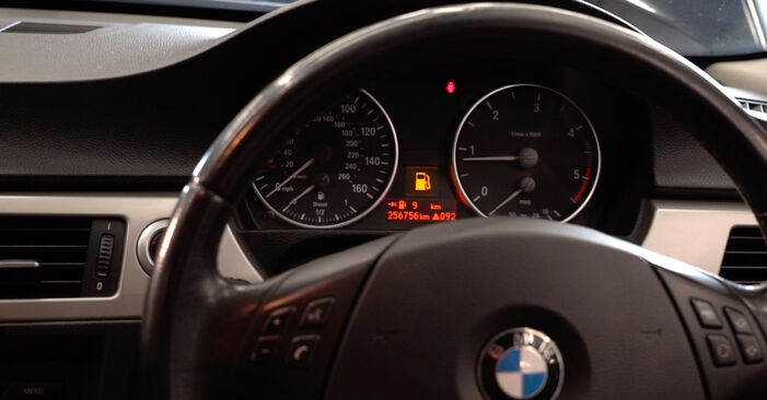 Kuinka kauan vaihtaminen kestää: Polttoainesuodatin BMW 3 SERIES -autoon - informatiivinen PDF-käsikirja
