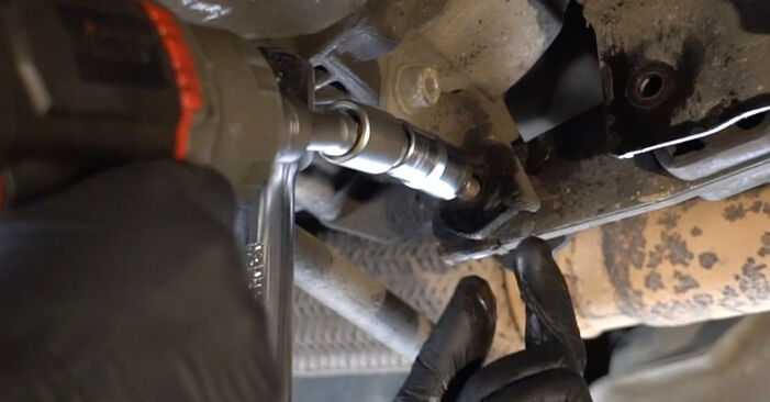 Wie schmierig ist es, selber zu reparieren: Motorlager beim Peugeot 207 WA 1.6 16V RC 2012 wechseln – Downloaden Sie sich Bildanleitungen