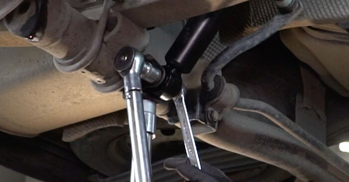 Cómo cambiar Amortiguadores en un VW Caddy 3 Furgón 2004 - Manuales en PDF y en video gratuitos