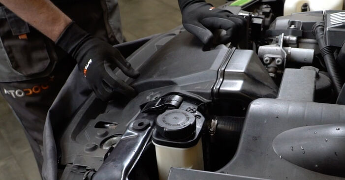 Πώς να αντικαταστήσετε Θερμοστάτης σε BMW 3 SERIES: κατεβάστε εγχειρίδια PDF και βίντεο οδηγιών