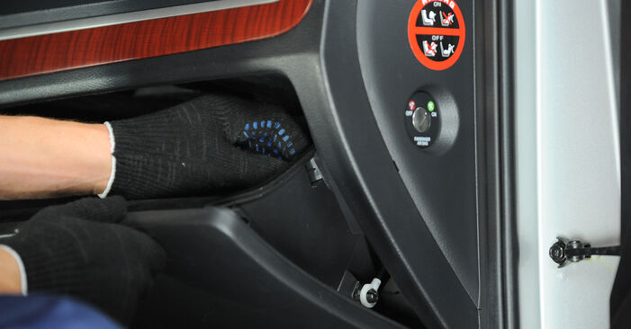 2012 Hyundai Santa Fe cm 2.4 4x4 Filtr powietrza kabinowy instrukcja wymiany krok po kroku