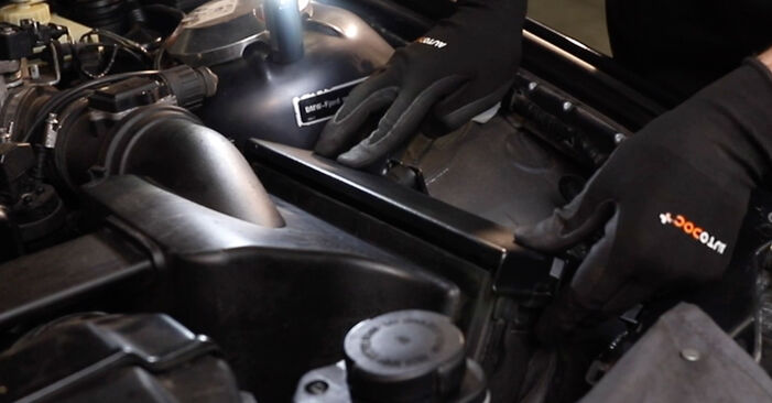 BMW 3 SERIES 325td 2.5 Luftfilter ersetzen: Tutorials und Video-Wegleitungen online