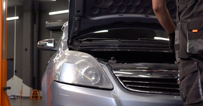 Ölfilter Ihres Opel Astra H Caravan 1.9 CDTI (L35) 2014 selbst Wechsel - Gratis Tutorial