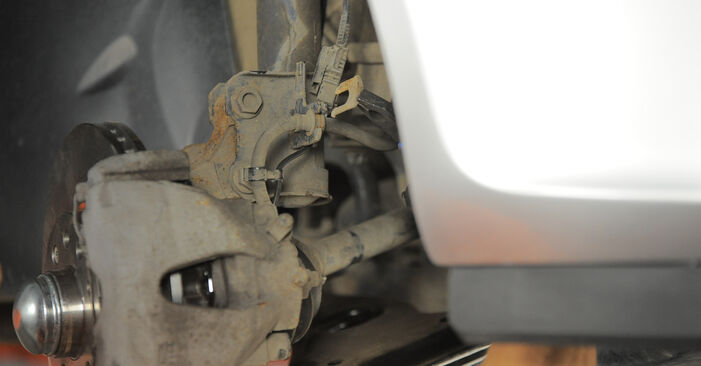 Wie schmierig ist es, selber zu reparieren: Stoßdämpfer beim Opel Astra H Caravan 1.6 (L35) 2010 wechseln – Downloaden Sie sich Bildanleitungen