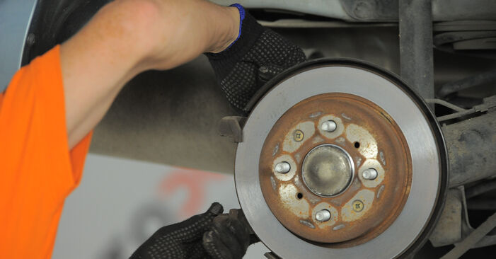 Need to know how to renew Wheel Bearing on HONDA JAZZ 2008? This free workshop manual will help you to do it yourself