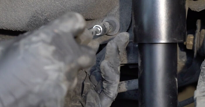 Vanskelighetsgrad: Bytte av Alarmkontakt Bremsebeleggslitasje på BMW E82 120i 2.0 2012 – last ned illustrert veiledning