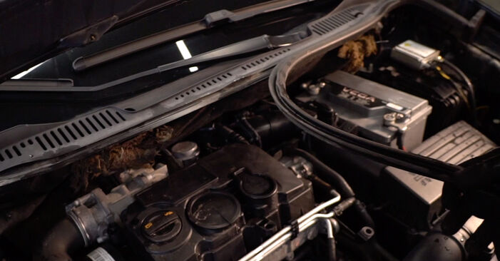 Смяна на VW Touran 1T 2.0 TDI 16V 2005 Амортисьор: безплатни наръчници за ремонт