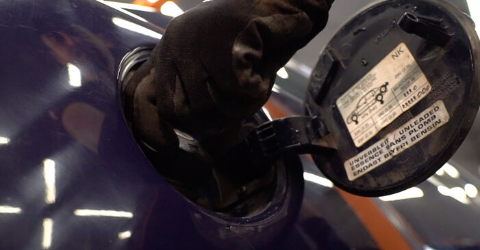 Cómo cambiar Filtro de Combustible en un OPEL Astra G CC (T98) 1998 - consejos y trucos