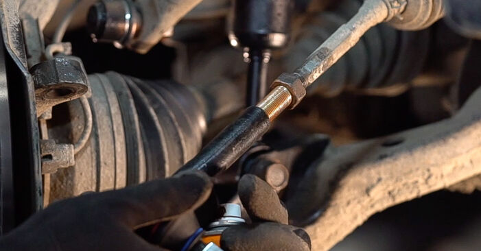How to change Track Rod End on TOYOTA LAND CRUISER (KDJ12_, GRJ12_) 2005 - tips and tricks