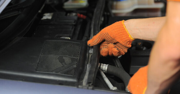 2006 Audi A4 B7 Avant wymiana Filtr powietrza kabinowy: darmowe instrukcje warsztatowe
