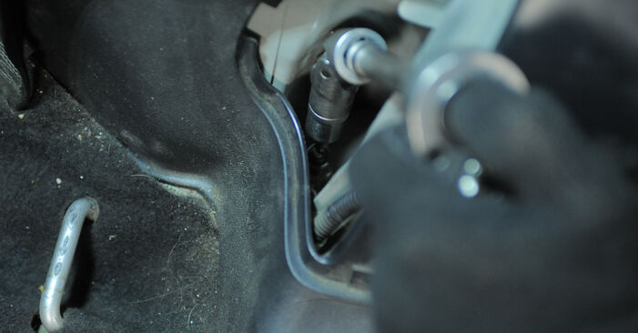 Trinn-for-trinn anbefalinger for hvordan du kan bytte Honda CR-V II 2002 2.4 Fjærer selv