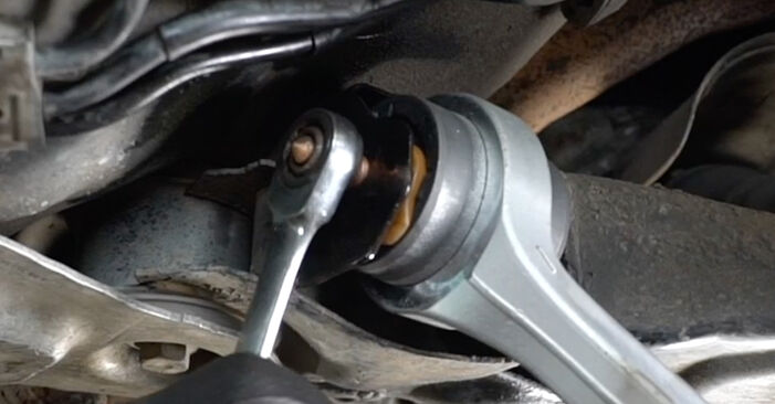 Changing Control Arm on AUDI A6 Avant (4B5, C5) 2.5 TDI 2000 by yourself